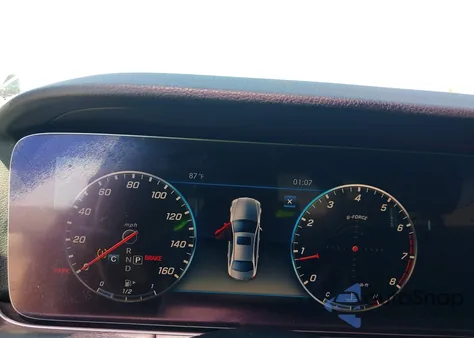 2020 Mercedes-Benz E 350 z USA, uszkodzony, nr VIN W1KZF8DB5LA831711